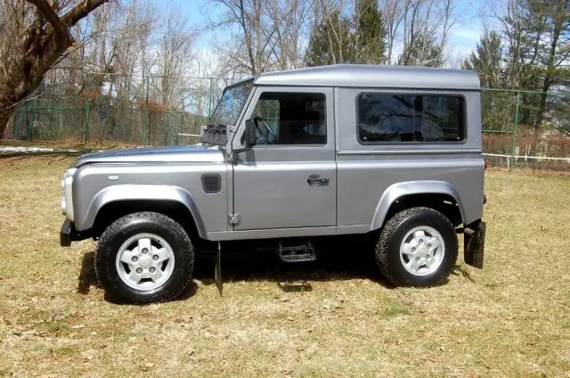 1987 land rover defender, super clean, new paint,no rust, 19j 2.5 diesel turbo