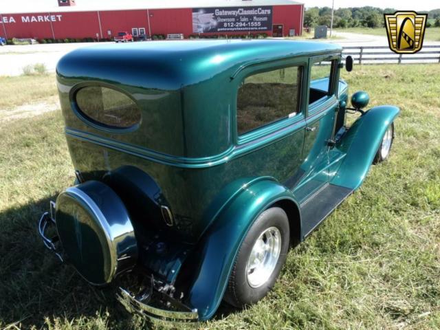 1930 pontiac sedan