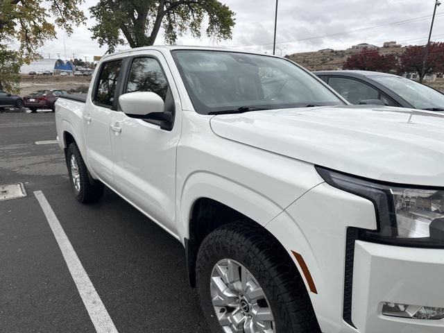 2022 nissan frontier sv