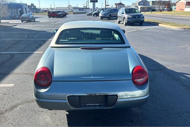 2004 ford thunderbird v8 s