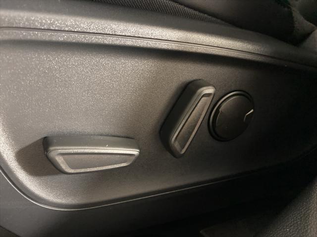 2024 ford escape st-line select