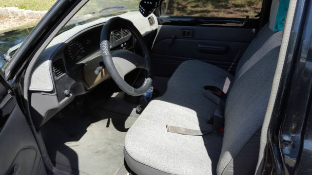 1991 toyota pickup base cab & chassis 2-door 2.4l