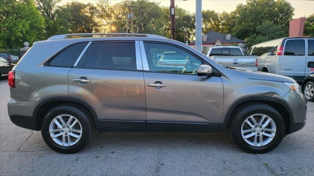 2014 kia sorento lx