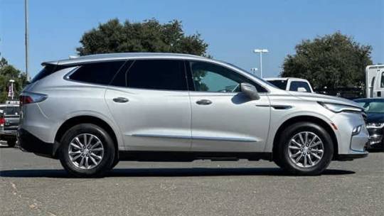2022 buick enclave premium