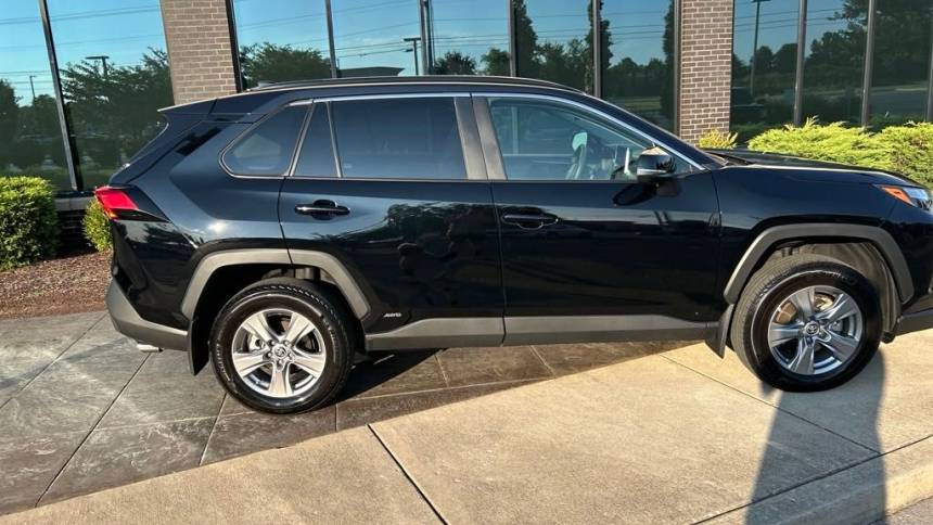 2024 toyota rav4 hybrid le