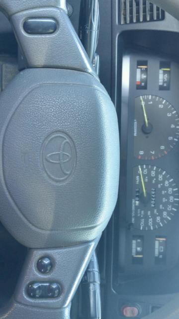 1994 toyota pickup, 4x4, manual trans, extended cab, 38,000 miles, $ 4,500.00