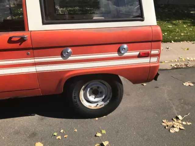 1976 ford bronco, 61000 miles, 302 cid. three on the tree tranny