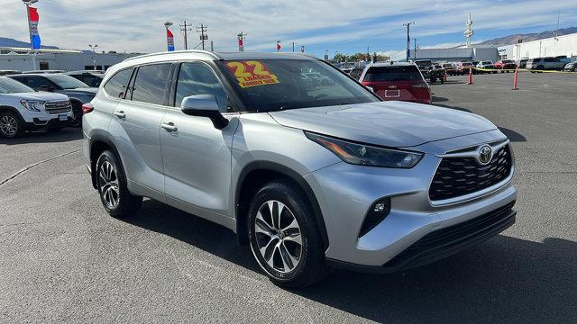 2022 toyota highlander xle