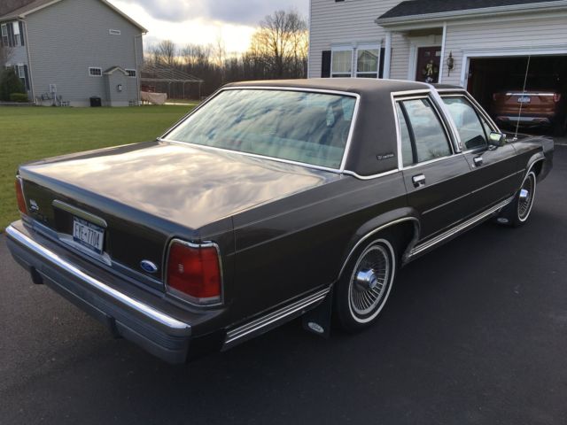 1988 ford ltd crown victoria lx