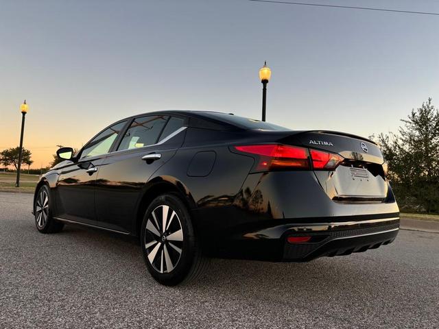 2021 nissan altima 2.5 sv