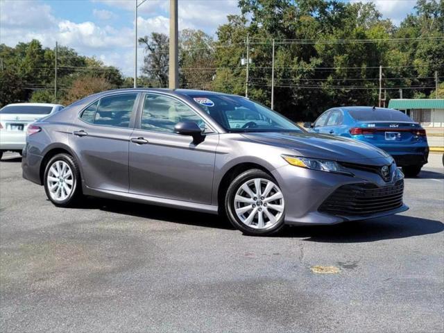 2020 toyota camry le