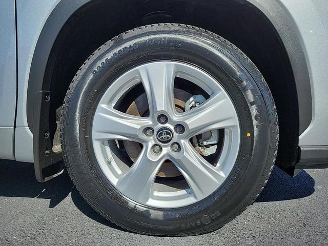 2024 toyota highlander le