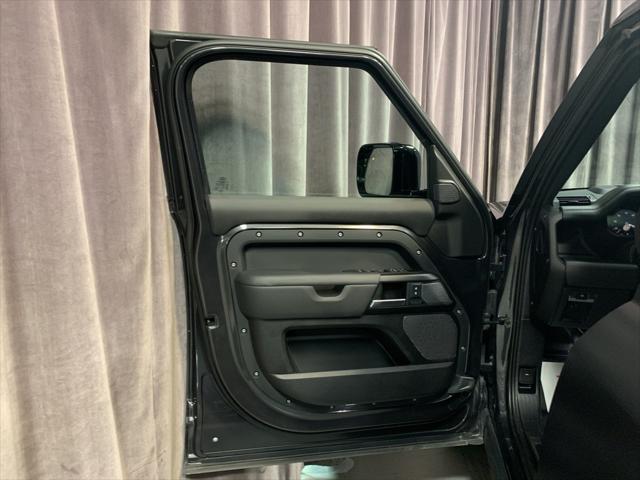 2023 land rover defender 110 carpathian edition