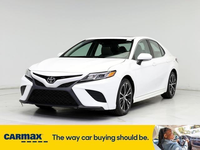 2018 toyota camry se