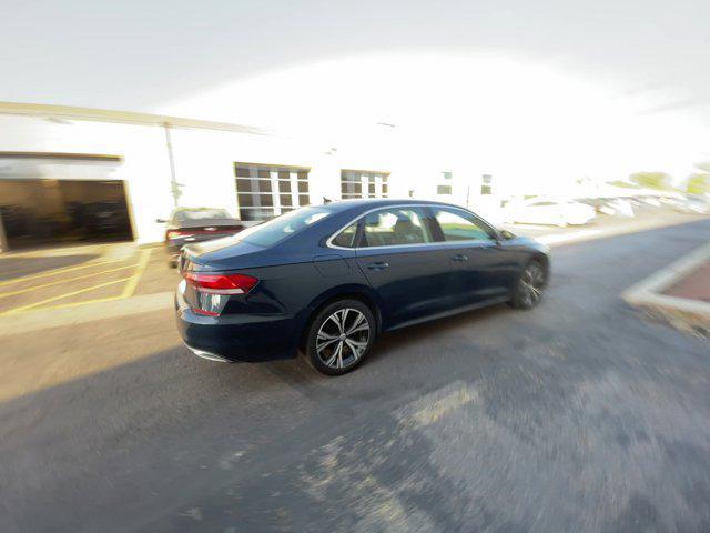 2022 volkswagen passat 2.0t se