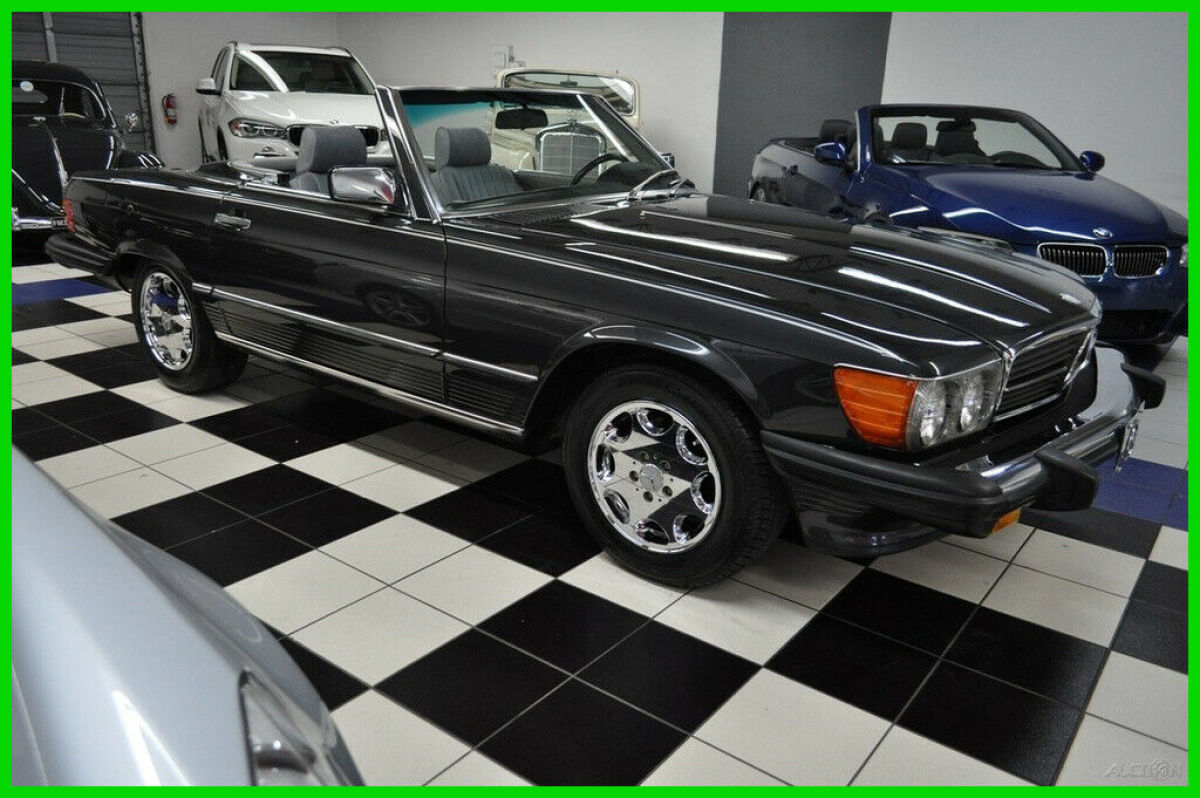 560 sl - chrome wheels - rare color - clean carfax -not 280sl