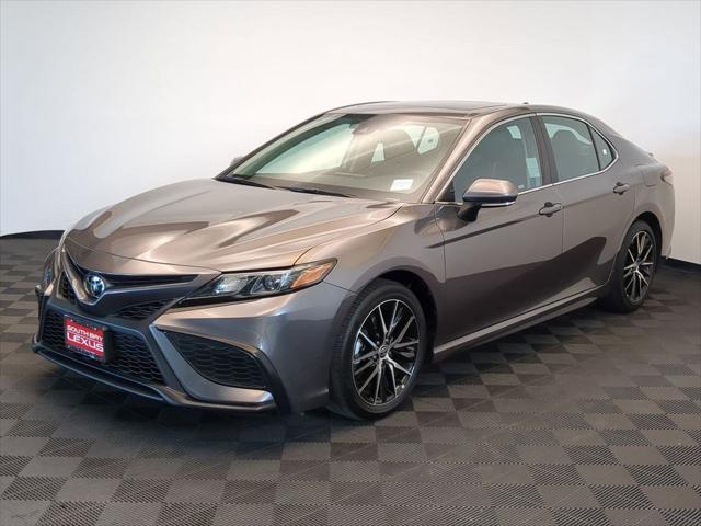 2022 toyota camry se