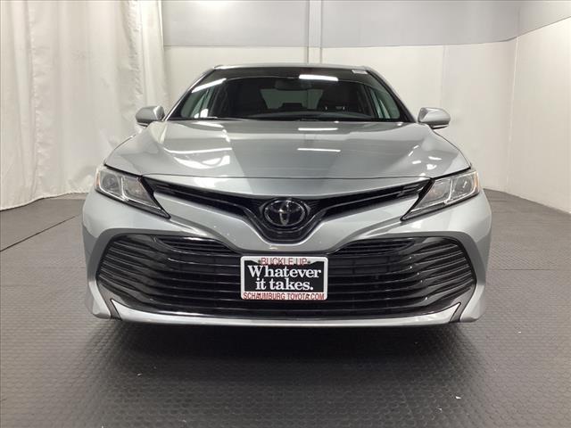 2019 toyota camry le