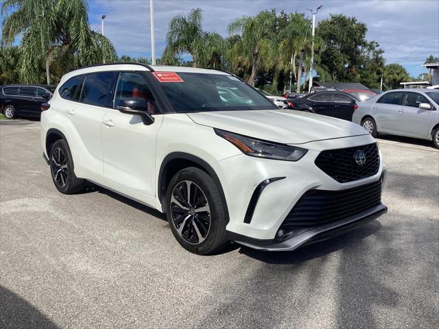 2021 toyota highlander xse