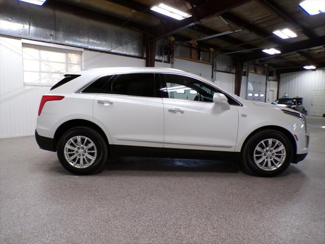 2017 cadillac xt5 base