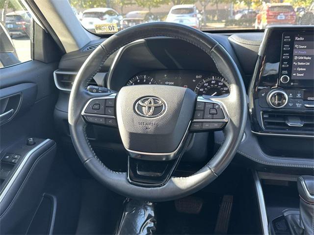 2021 toyota highlander xle