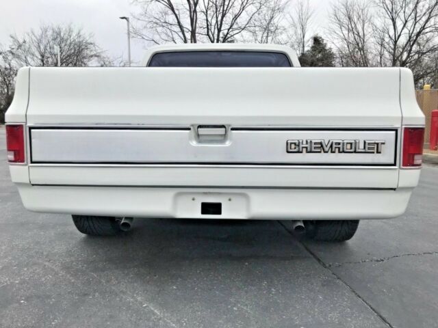 fitech efi lowered 20" ridlers lmc interior custom restored truck