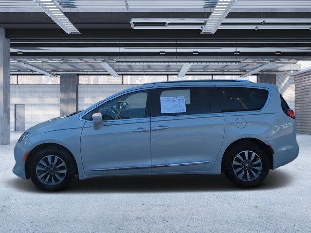 2020 chrysler pacifica touring-l plus