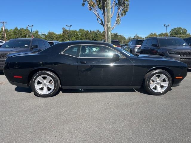 2023 dodge challenger sxt
