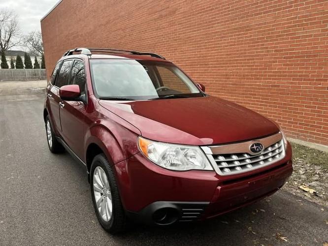 2011 subaru forester 2.5x premium sport utility 4d in northbrook, illinois