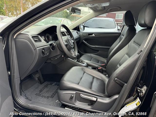 2014 volkswagen jetta auto se