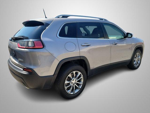 2021 jeep cherokee latitude lux