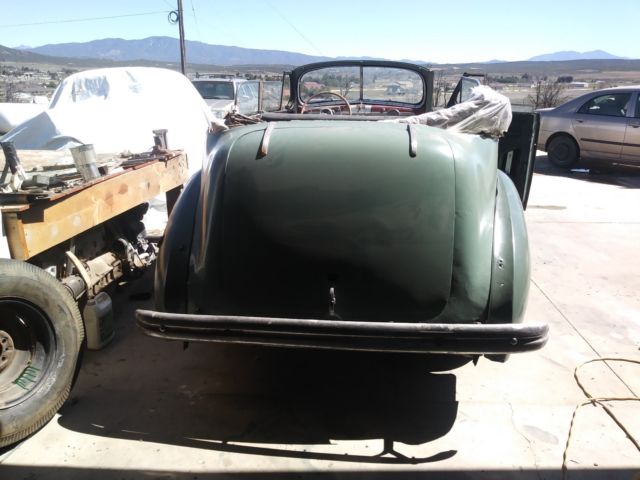 1939 packard convertible sedan