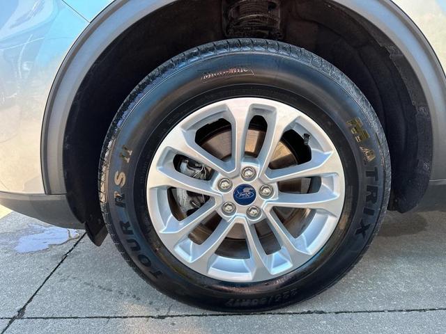 2021 ford escape se