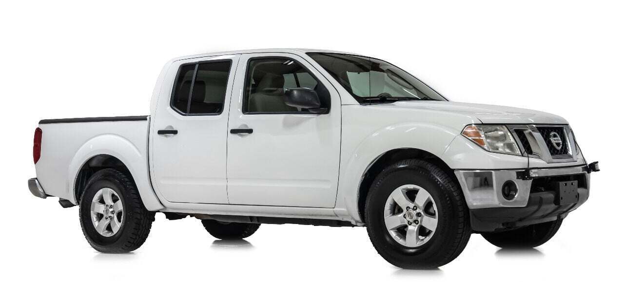 2011 nissan frontier sl 4x2 4dr crew cab swb pickup 5a