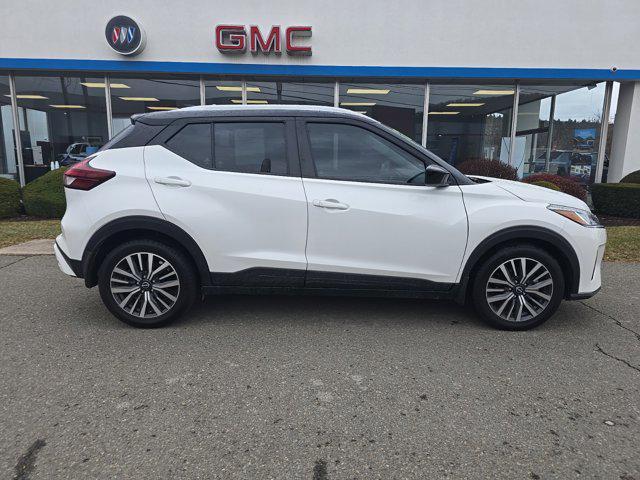 2022 nissan kicks sv