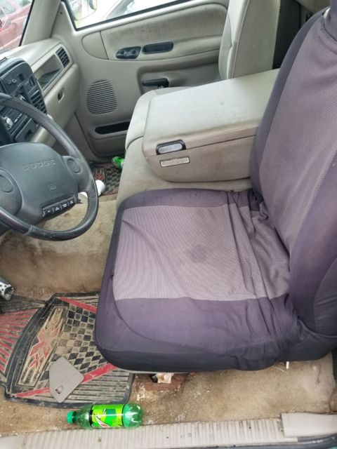 1994 dodge 1500 with 225,270 miles has key starts and drives