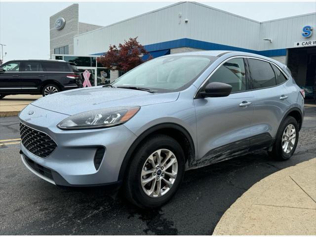 2022 ford escape se