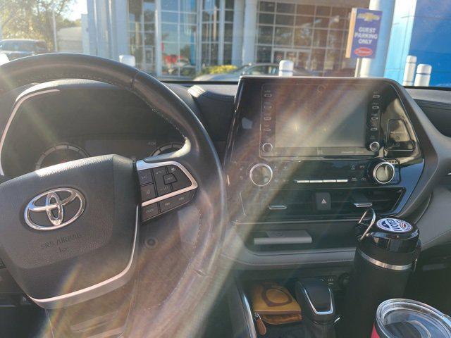 2022 toyota highlander limited