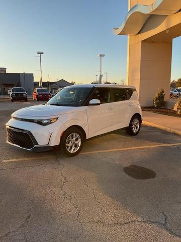 2024 kia soul lx