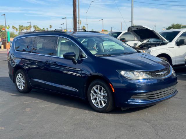 2020 chrysler voyager se