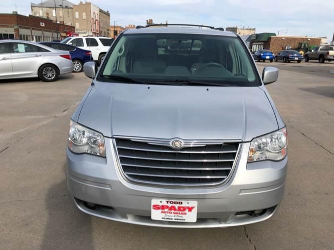 used 2010 chrysler town & country touring holdrege, ne 68949 for sale in holdrege, nebraska