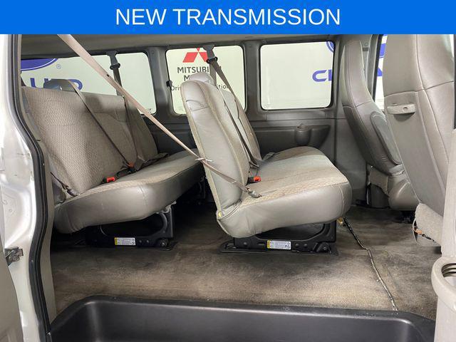 2017 chevrolet express 3500 lt