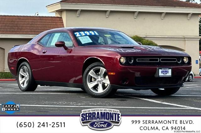 2022 dodge challenger sxt