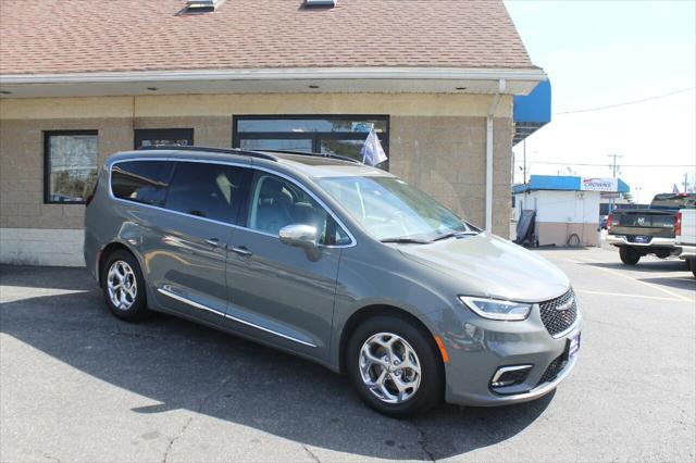 2022 chrysler pacifica limited