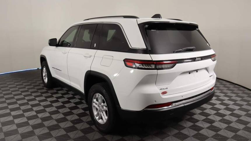 2023 jeep grand cherokee laredo