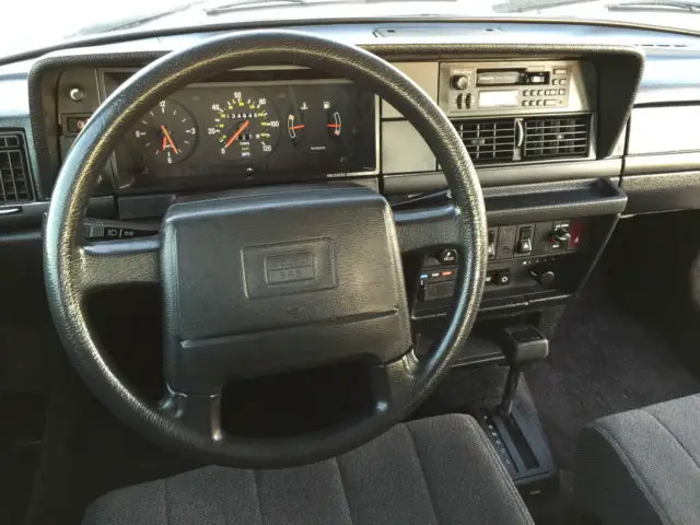 1990 volvo 240dl - 1 owner - low miles - no rust - excellent condition - nice