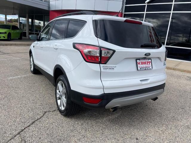 2018 ford escape se