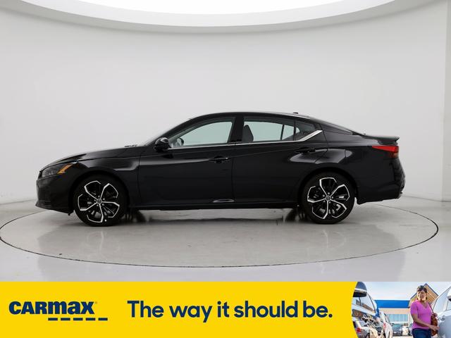 2023 nissan altima sr