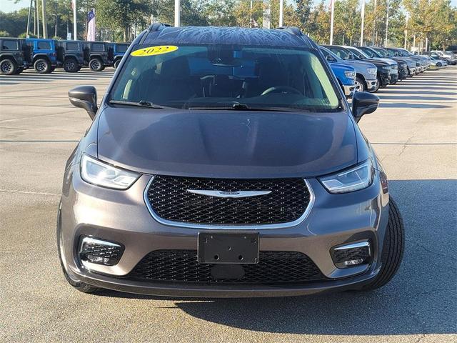 2022 chrysler pacifica touring-l
