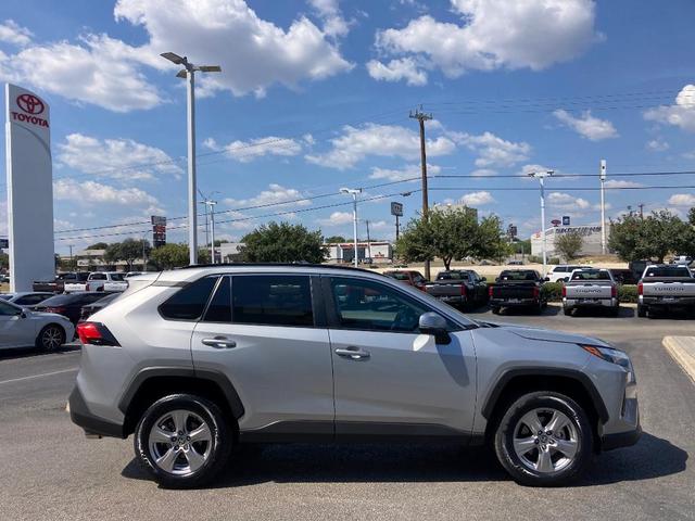 2023 toyota rav4 xle